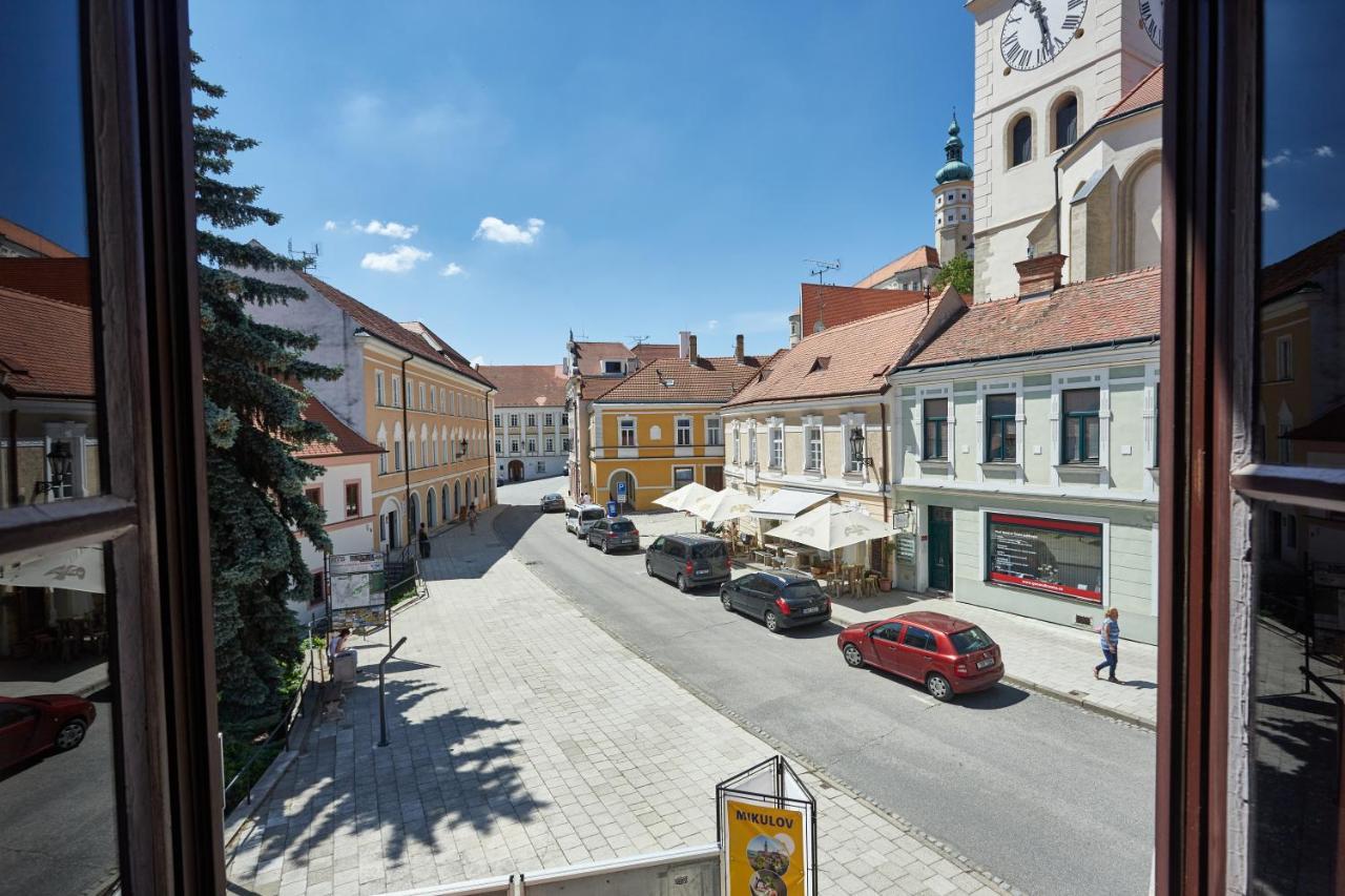 Vivaldi Apartments Микулов Екстериор снимка