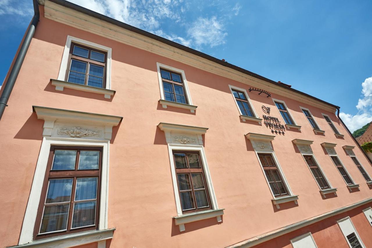 Vivaldi Apartments Микулов Екстериор снимка