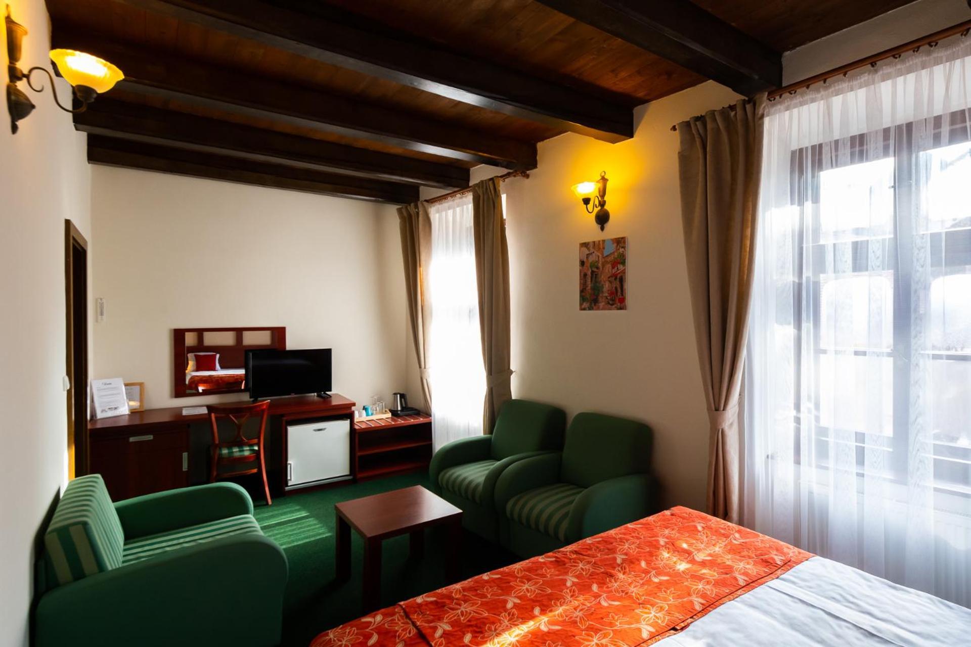 Vivaldi Apartments Микулов Екстериор снимка